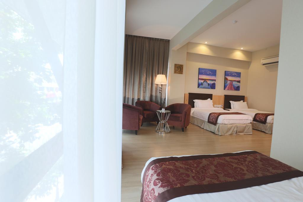 Ideals Hotel 3*